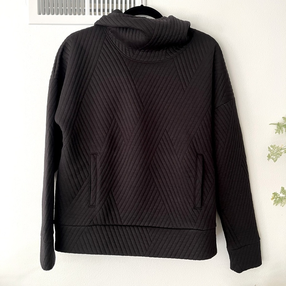 GAP Black Quilted Hooded Pullover with Hand Pouch